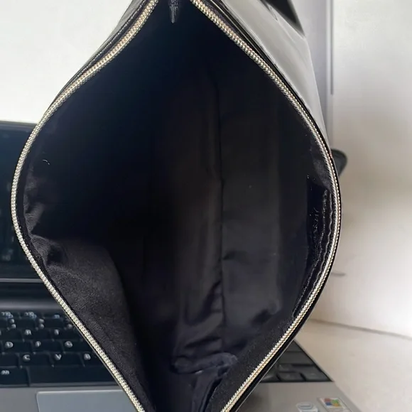 Yves Saint Laurent Beauty Black Patent Leather Cosmetic Bag. - Picture 8 of 11